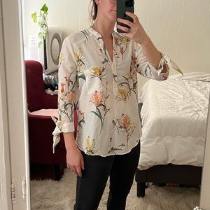 zara // white floral blouse